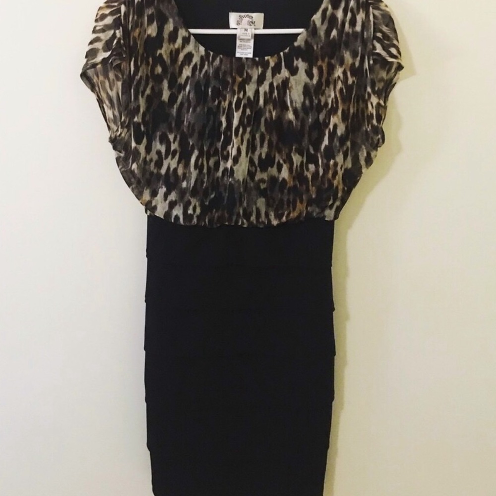 Leopard Print MIDI Dress Size Medium